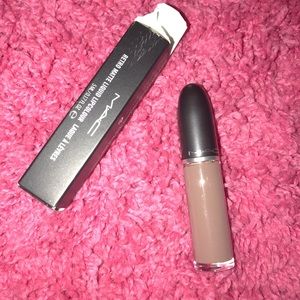 New MAC Cosmetics liquid lipcolor; simply smoked